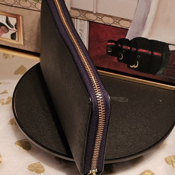 Tory Burch Robinson Saffiano  Leather Zipper Continental  Wallet - Picture 9 of 17